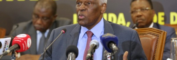 Les Angolais choisissent un successeur au président dos Santos