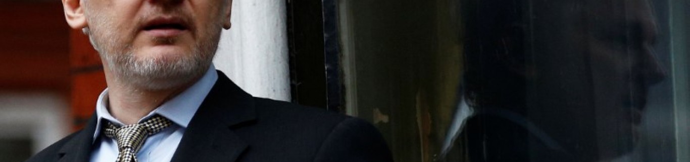 L'avocat d'Assange demande à la Suède de lever le mandat d'arrêt