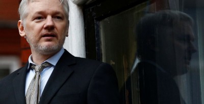 L'avocat d'Assange demande à la Suède de lever le mandat d'arrêt