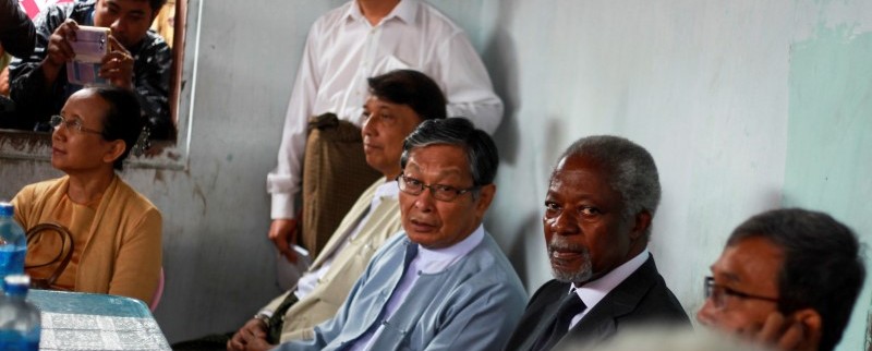 En Birmanie, Kofi Annan rend visite aux Rohingyas à Rakhine