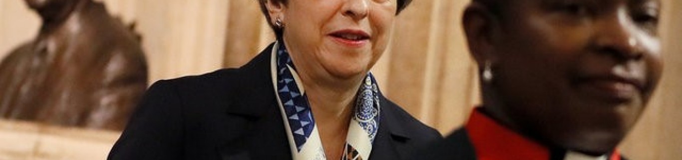 A Bruxelles, May va offrir des garanties pour les Européens outre-Manche