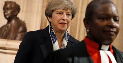 A Bruxelles, May va offrir des garanties pour les Européens outre-Manche