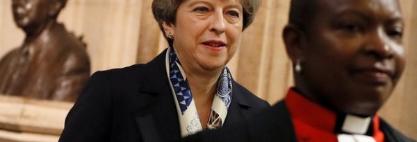 A Bruxelles, May va offrir des garanties pour les Européens outre-Manche