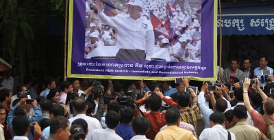 Le chef de l'opposition cambodgienne maintenu en détention