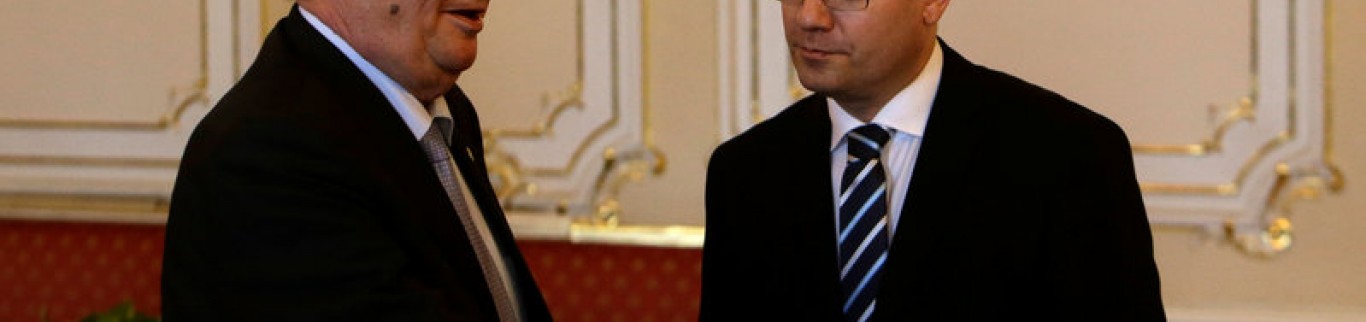 Crise politique à Prague, le Premier ministre change de stratégie