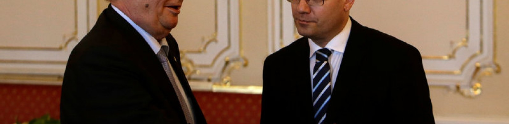Crise politique à Prague, le Premier ministre change de stratégie