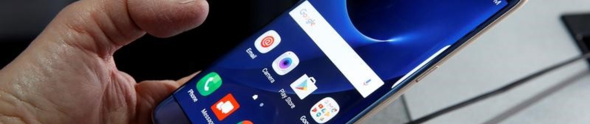 Des députés danois sans smartphone en Russie, sécurité oblige