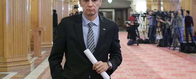 Le gouvernement roumain résiste aux appels à la démission