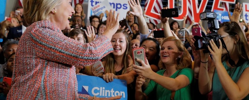 Hillary Clinton de retour en campagne après sa pneumonie