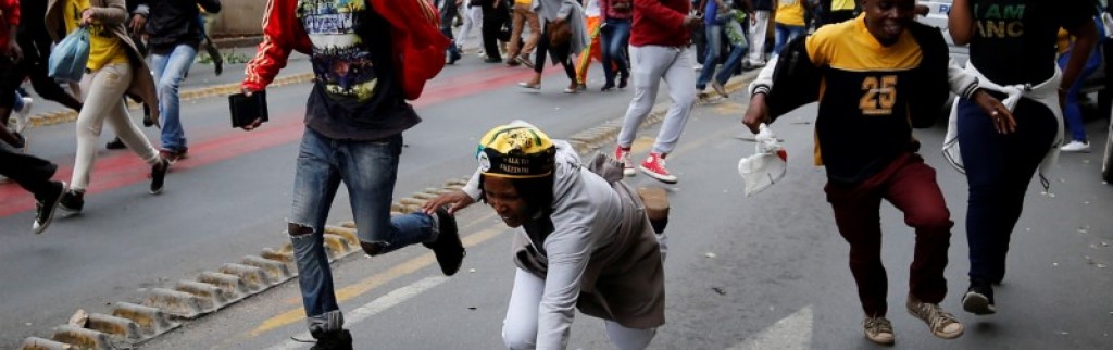 Incidents en marge d'une manifestation anti-Zuma à Johannesburg