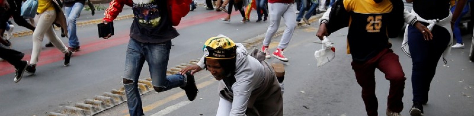 Incidents en marge d'une manifestation anti-Zuma à Johannesburg