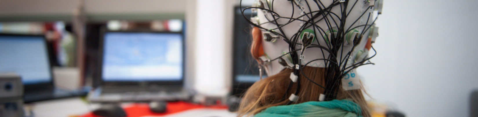 Interfaces Cerveau-Machine : entre avancées spectaculaires et défis éthiques