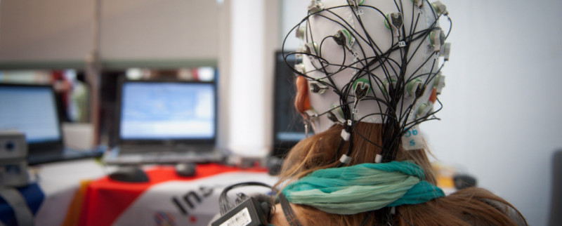 Interfaces Cerveau-Machine : entre avancées spectaculaires et défis éthiques