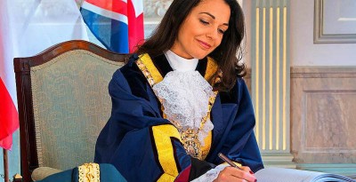 Kaiane Lopez, miss Monde et maire de Gibraltar, au cœur du Brexit