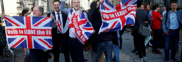 Le Brexit ébranle l'UE, le Royaume-Uni et les marchés