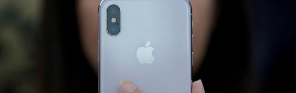 Le bridage des iPhones pourrait conduire Apple devant la justice