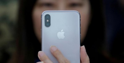 Le bridage des iPhones pourrait conduire Apple devant la justice