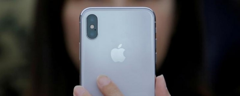 Le bridage des iPhones pourrait conduire Apple devant la justice