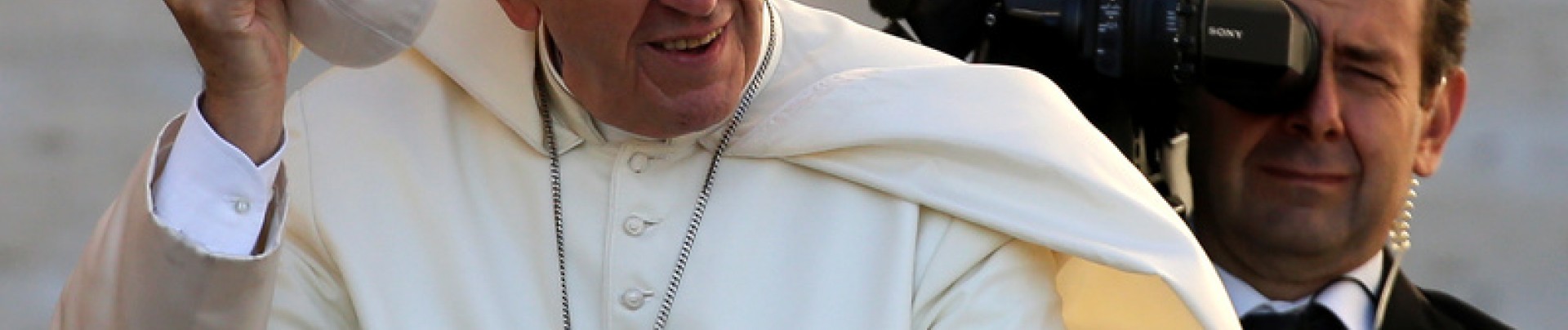 Le pape admet le retard pris par l'Eglise face aux abus sexuels