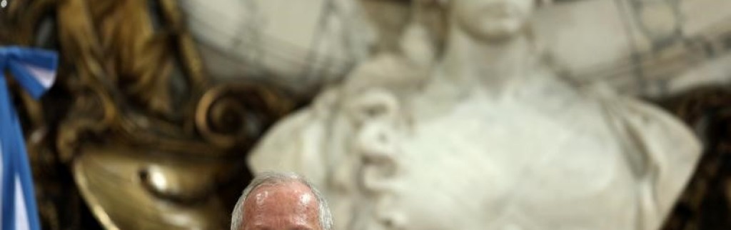 Le président du Pérou exclut de démissionner malgré un scandale financier