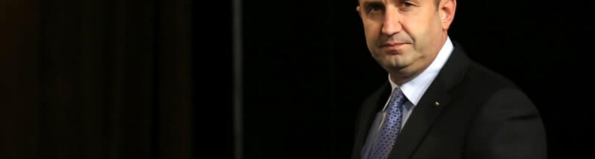 Le prorusse Radev prête serment en tant que président bulgare