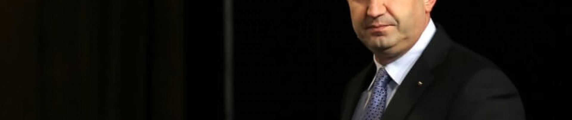 Le prorusse Radev prête serment en tant que président bulgare