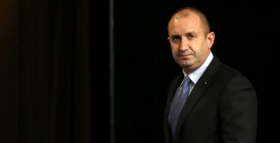 Le prorusse Radev prête serment en tant que président bulgare