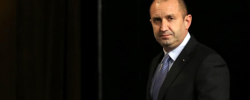 Le prorusse Radev prête serment en tant que président bulgare