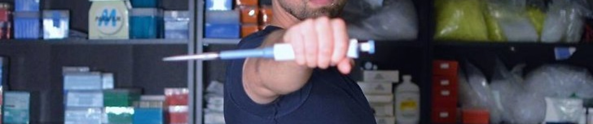 Qui est Josiah Zayner, le biohacker prêt à s’injecter de l’ADN de méduse ?