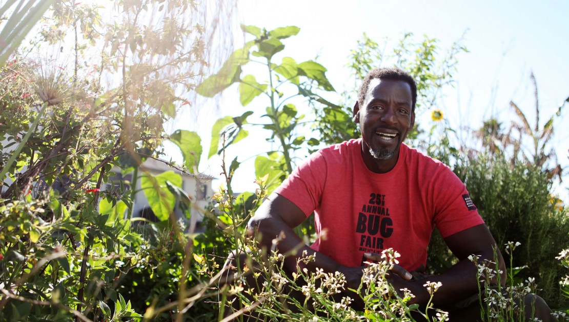 Ron Finley, un guérillero jardinier à South Central L.A.