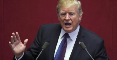 Depuis Séoul, Trump met en garde la Corée du Nord