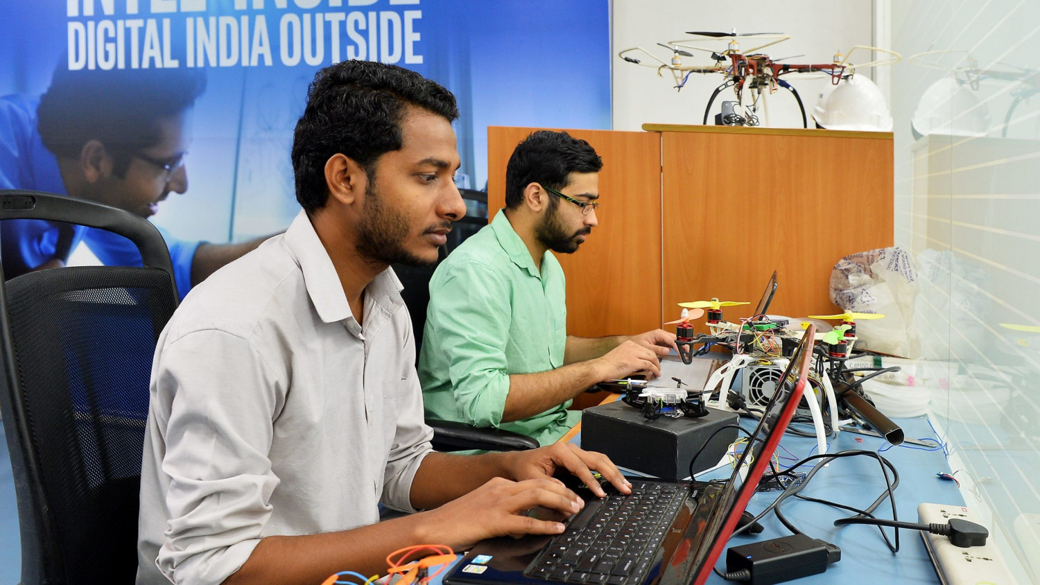 Startups, chaleur extrême et croissance : comment l’Inde jongle avec les opportunités et les risques