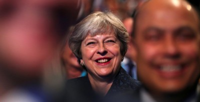 Theresa May ne fixe pas de