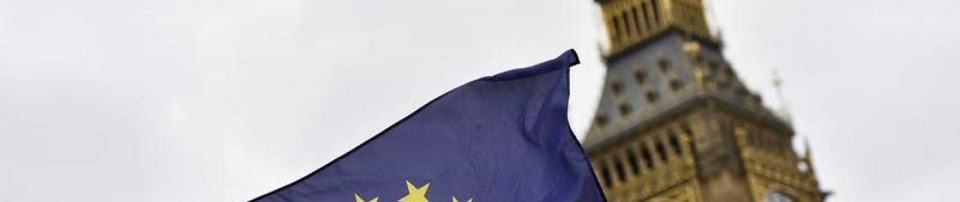 RPT-L'UE répond à May, ligne ferme pour la période de transition