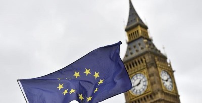 RPT-L'UE répond à May, ligne ferme pour la période de transition