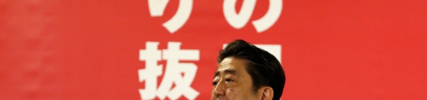 Renforcé par sa victoire, Abe devrait abolir le pacifisme